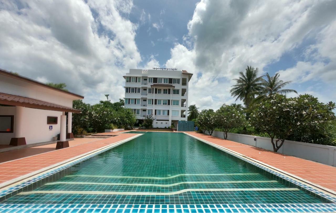 Khanom Sea Breeze Apartment Zewnętrze zdjęcie